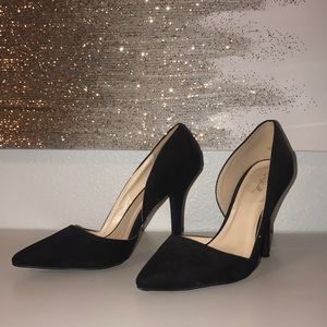 Pointed toe heels